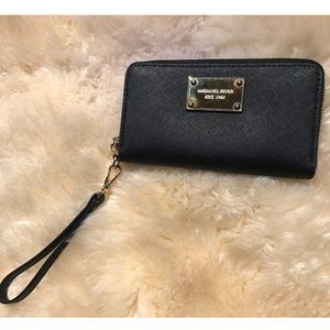 Michael Kors wristlet wallet black gold designer